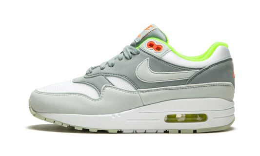 Nike AIR MAX 1 WMNS "Barely Grey / Pumice"