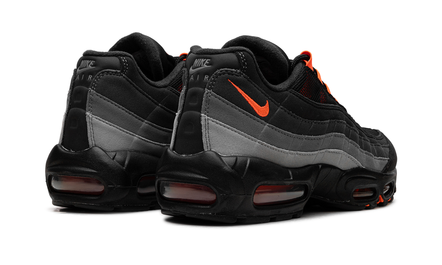 Nike AIr Max 95 "Black Hyper Crimson" FV4710 002