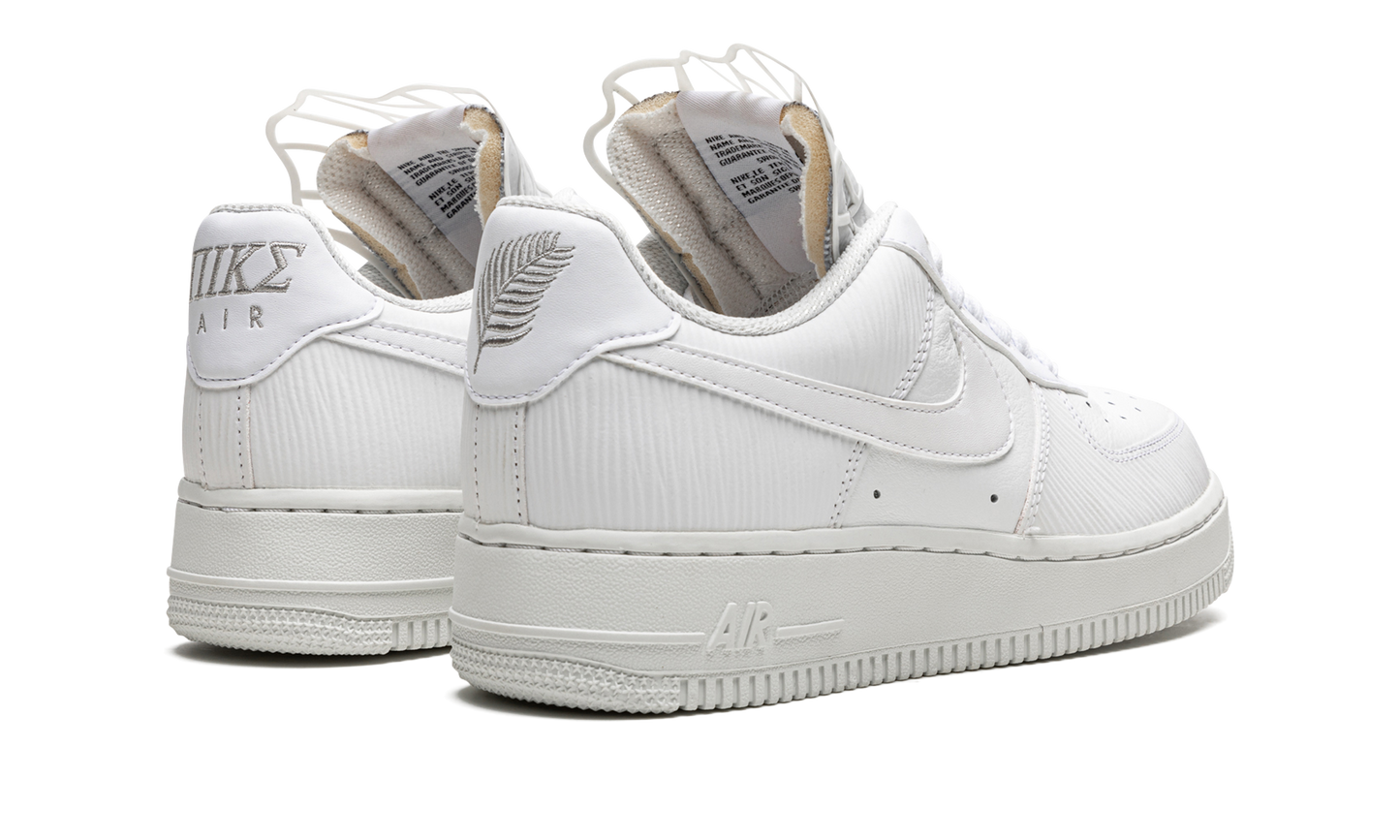 Nike AIR FORCE 1 MNS WMNS Goddess of Victory