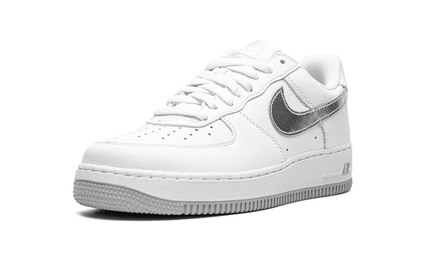 Nike Air Force 1 Low "Silver Swoosh" DZ6755 100