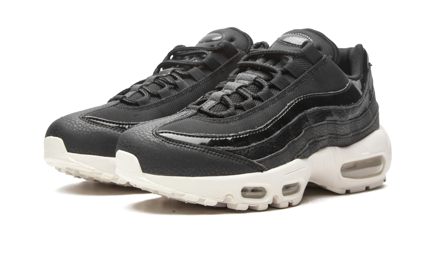 Nike AIR MAX 95 SE MNS WMNS AQ4138 001