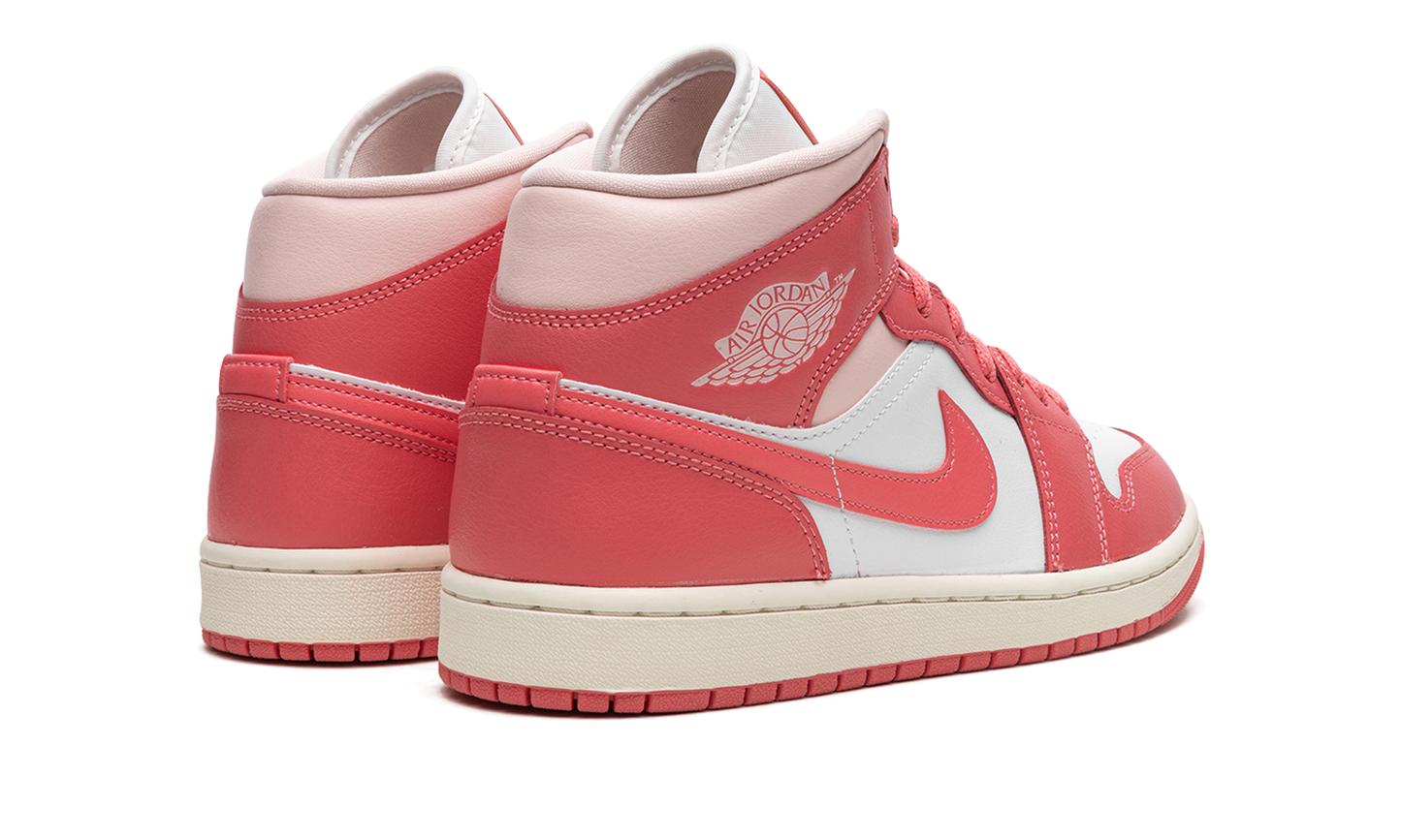 AIR JORDAN 1 MID WMNS Strawberries And Cream BQ6472 186