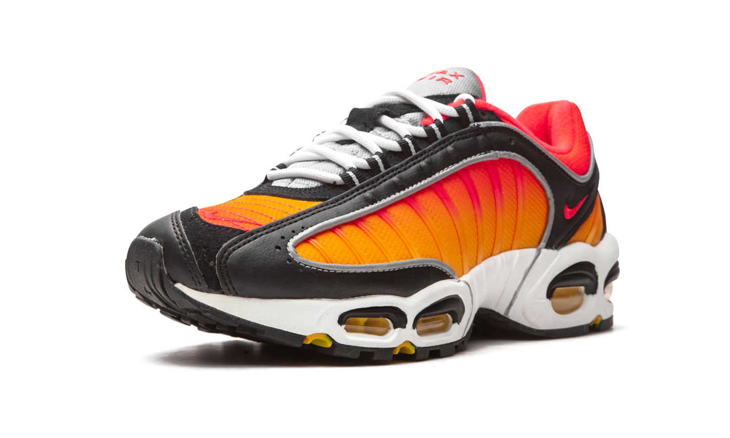 Nike Air Max Tailwind IV "Sunset" CN9658 001