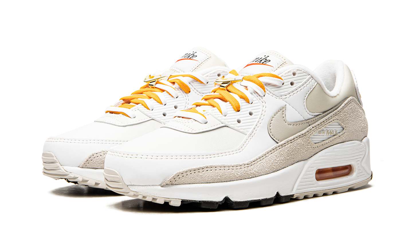 Nike AIR MAX 90 NMS WMNS "Light Bone University Gold"