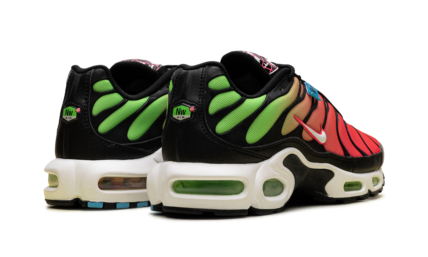 Nike Air Max Plus WW "Worldwide Pack Crimson Green" CK7291 001