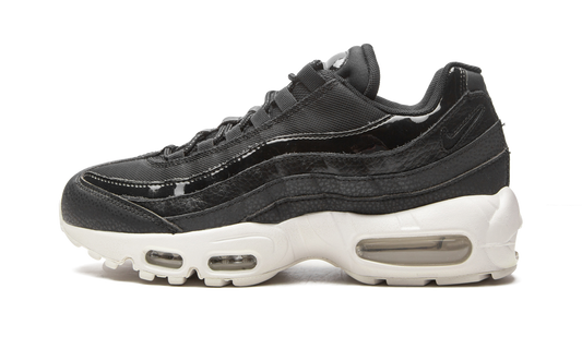 Nike AIR MAX 95 SE MNS WMNS AQ4138 001