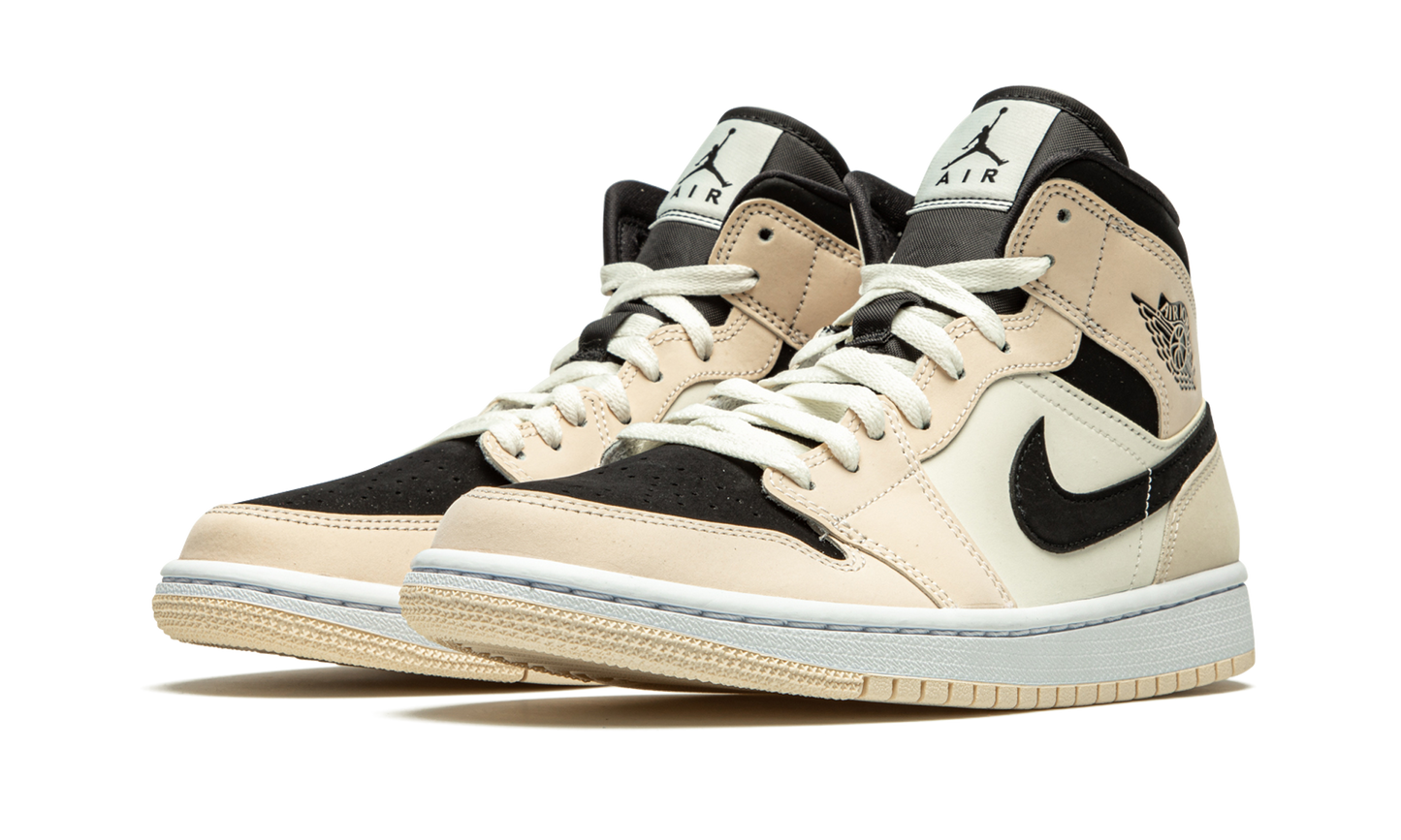 AIR JORDAN 1 MID WMNS Guava Ice BQ6472 800