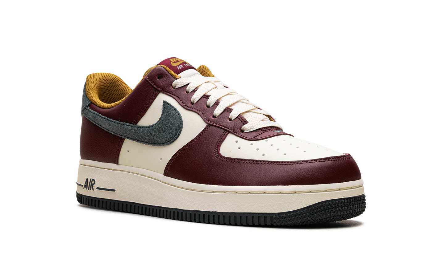 Nike Air Force 1 "Dark Team Red Vintage Green" HQ3612 113
