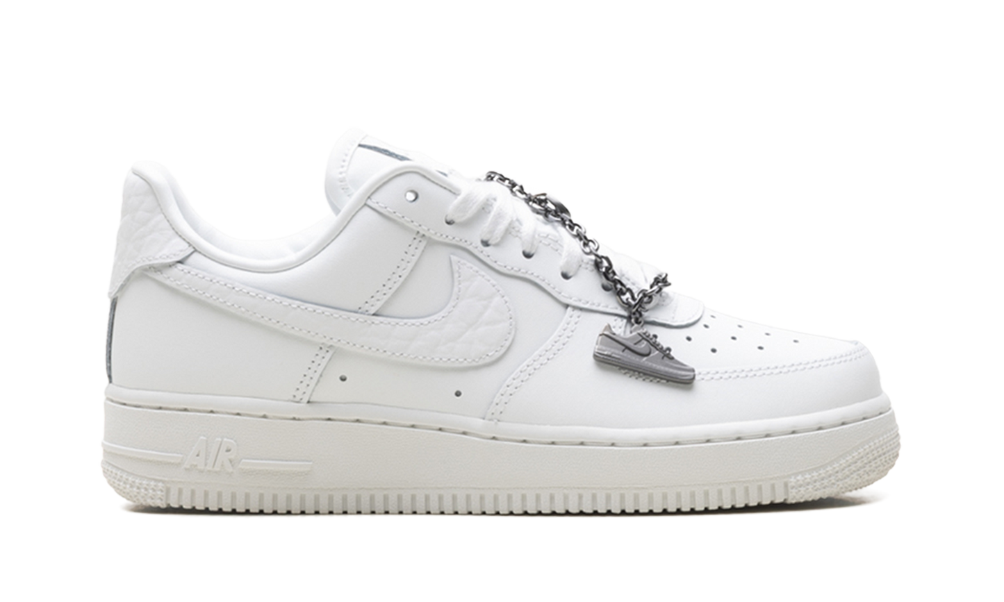 Nike Air Force 1 '07 Low WMNS Summit White Mini Charm IM6485 121