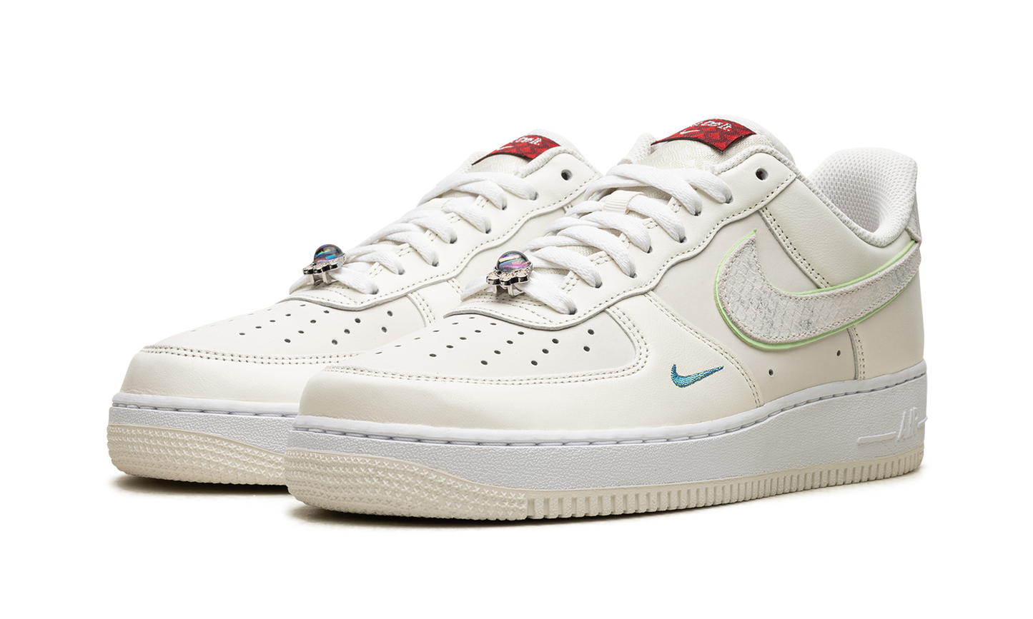Nike Air Force 1 "Year of the Dragon" FZ5052 131