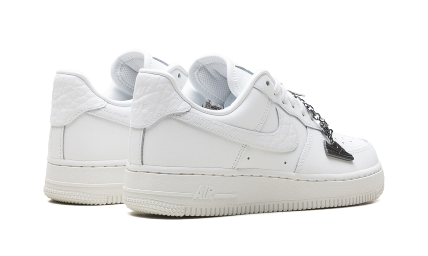 Nike Air Force 1 '07 Low WMNS Summit White Mini Charm IM6485 121