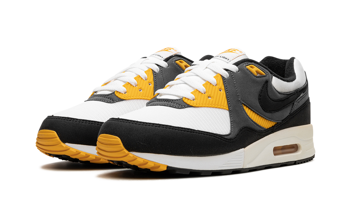 Nike Air Max Light AO8285 102