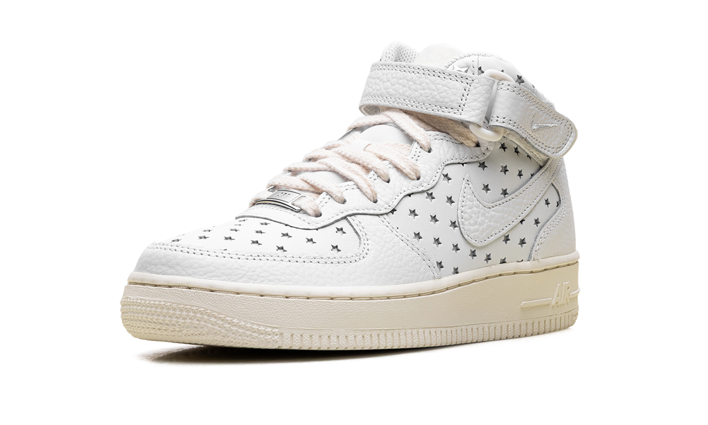 Nike AIR FORCE 1 MID WMNS CUT OUT STARS DV3451 100