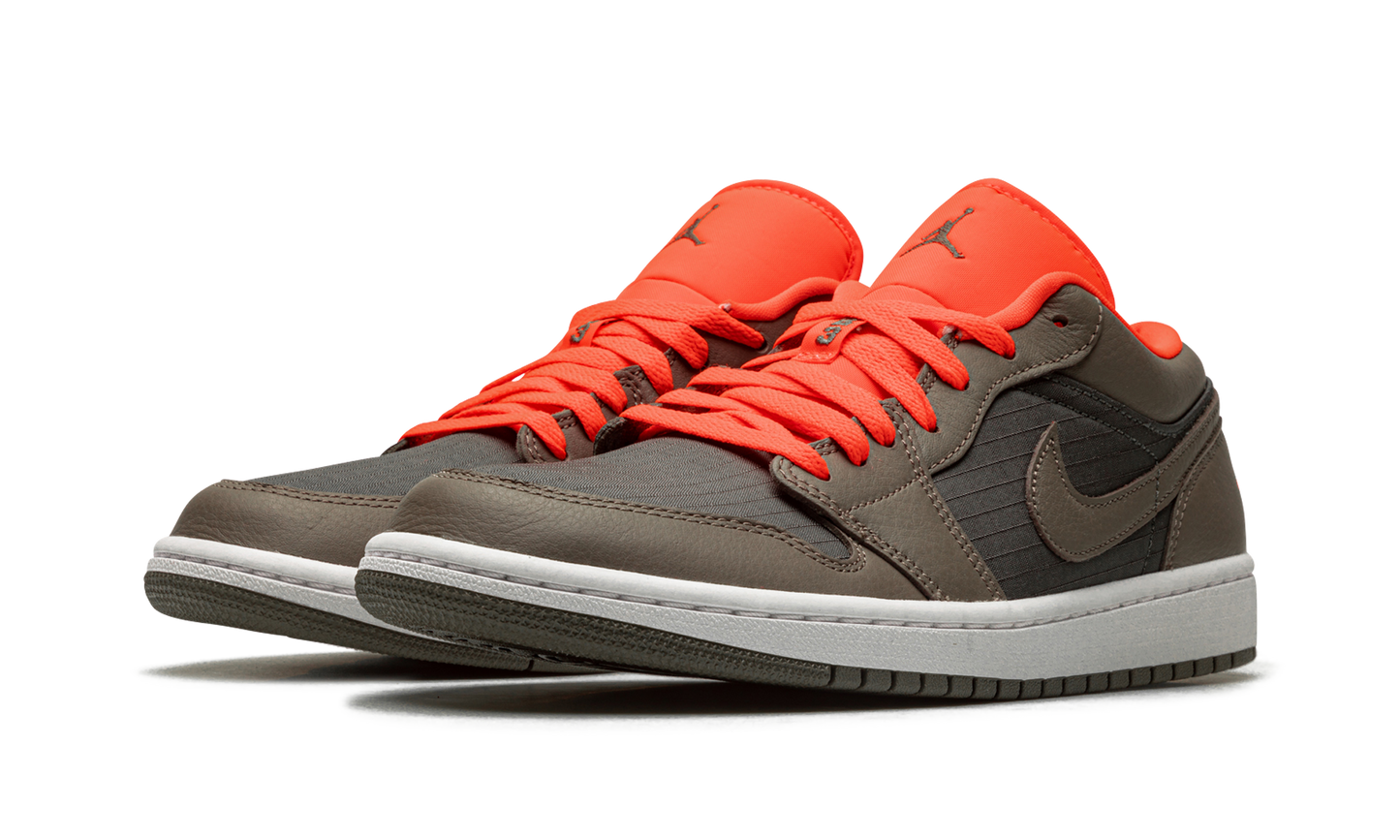 AIR JORDAN 1 LO SE WMNS Black / Olive/ Bright Crimson DQ6076 002