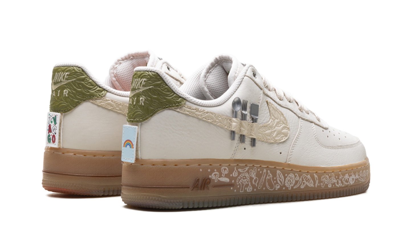 Nike Air Force 1 "Doernbecher" IO7688 921