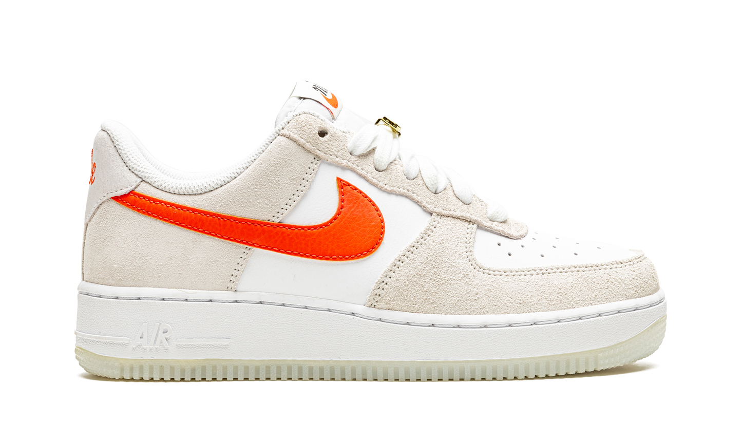 Nike AIR FORCE 1 '07 SE MNS WMNS First Use DA8302 101