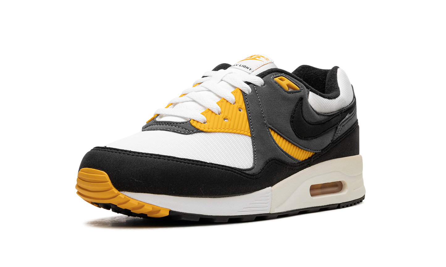 Nike Air Max Light AO8285 102