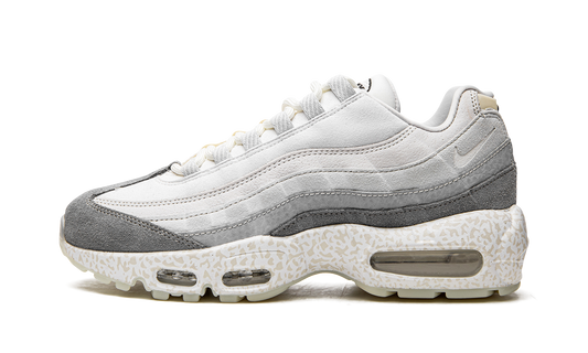 Nike Air Max 95 QS "Light Bone-Glow in the Dark" DV2593 100