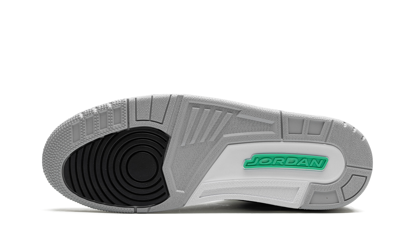 Air Jordan 3 Retro Green Glow CT8532 031