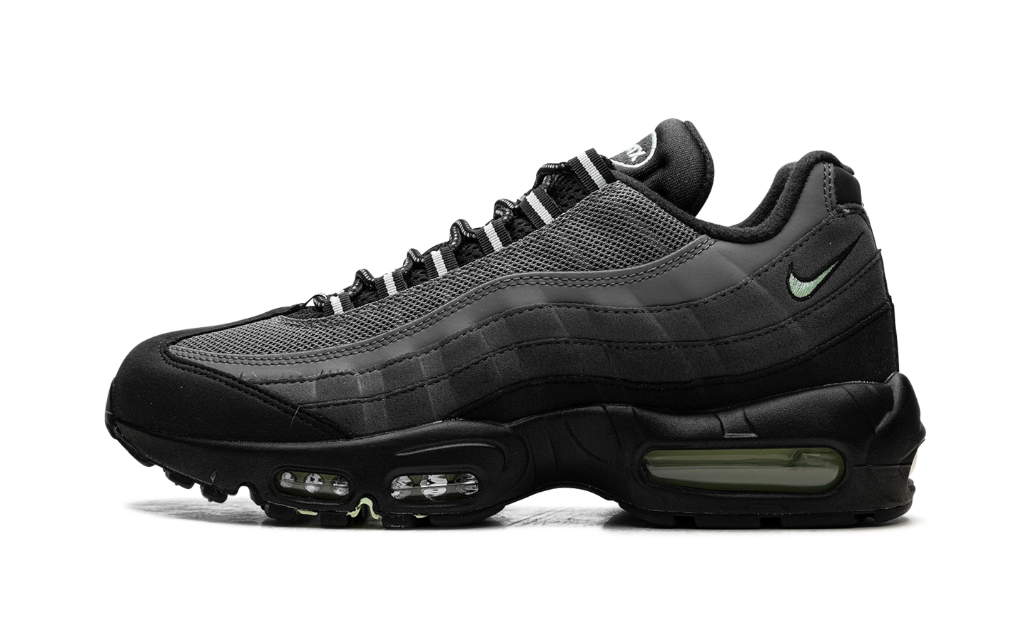 Nike Air Max 95 "Vapor Green" HM0622 001