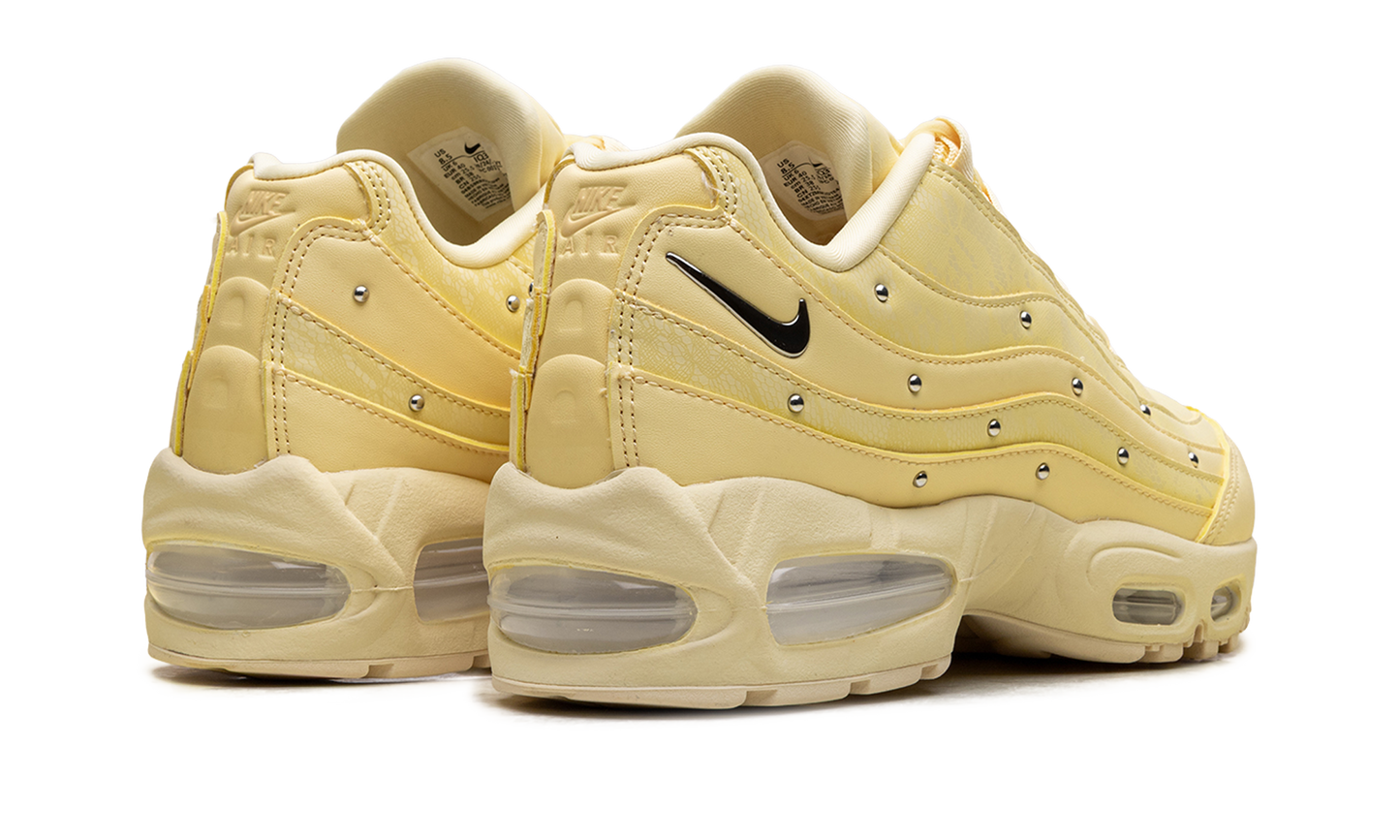 Nike Air Max 95 WMNS "Soft Yellow Silver Studded" IQ3444 722