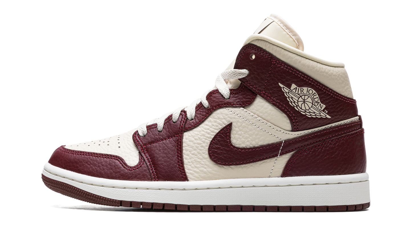 AIR JORDAN 1 WMNS Split Cherrywood Red DR0501 200