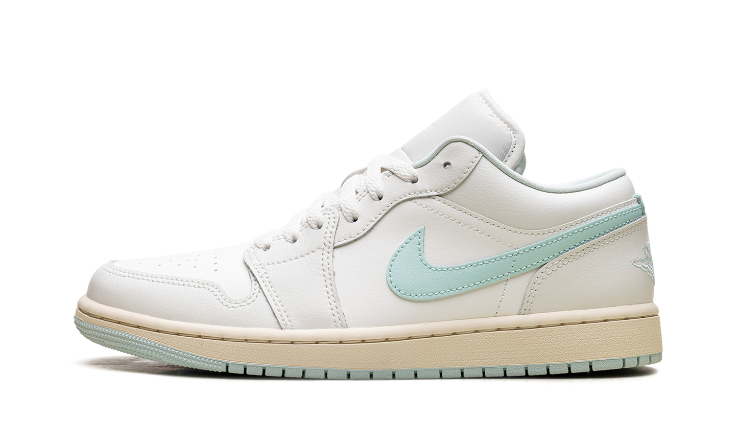 Jordan 1 Low WMNS Sail Igloo DC0774 134