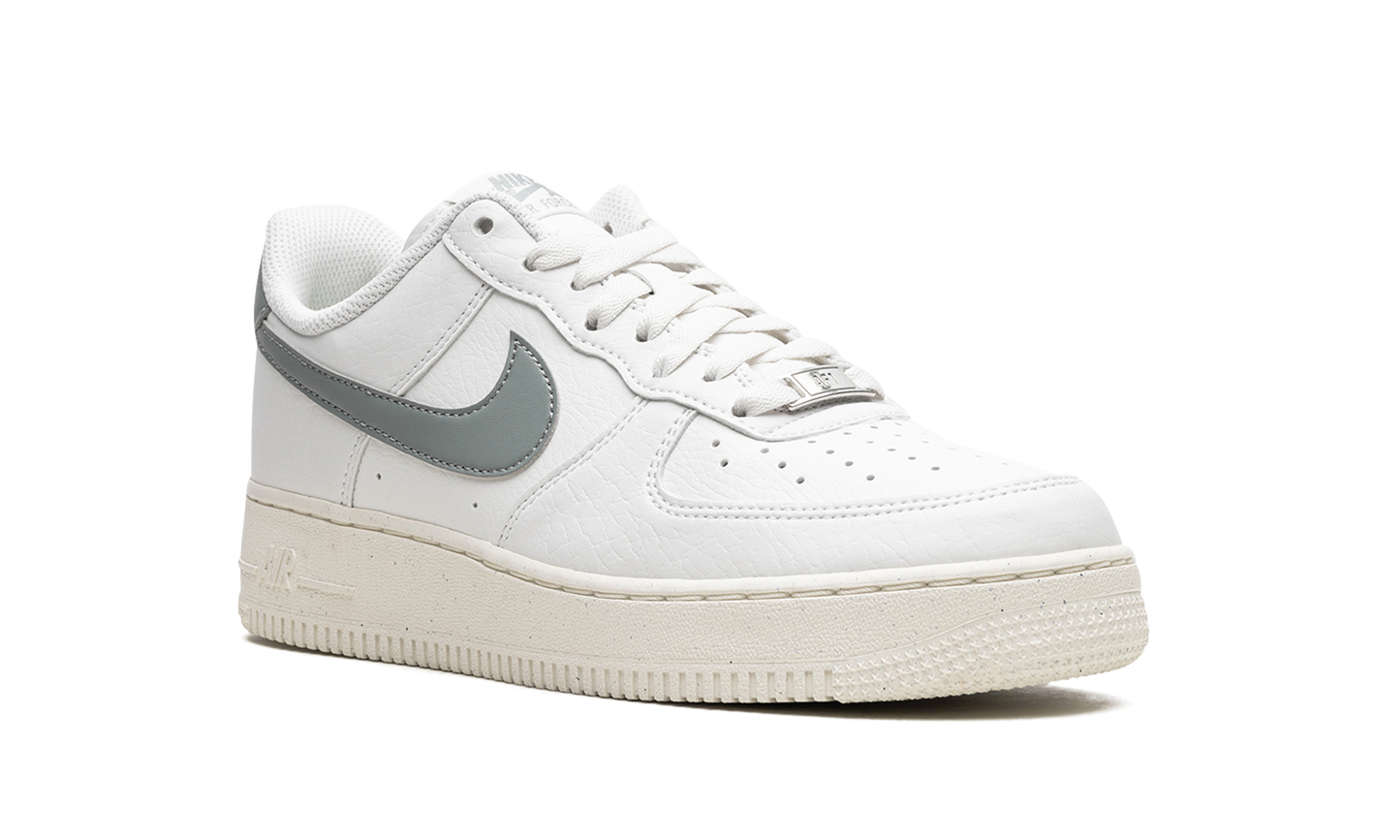 Nike AIR FORCE 1 '07 NEXT NATURE MNS WMNS Mica Green DN1430 107
