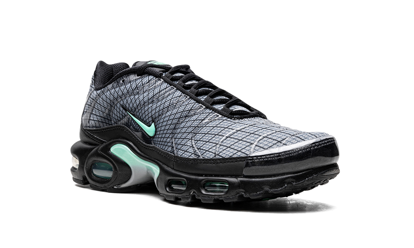 Nike Air Max Plus "Spirograph" FB3351 001