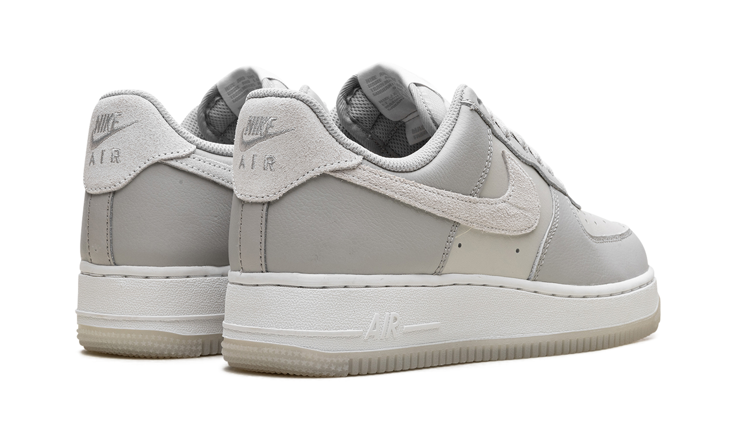 Nike Air Force 1 '07 "Light Bone" FN5832 001