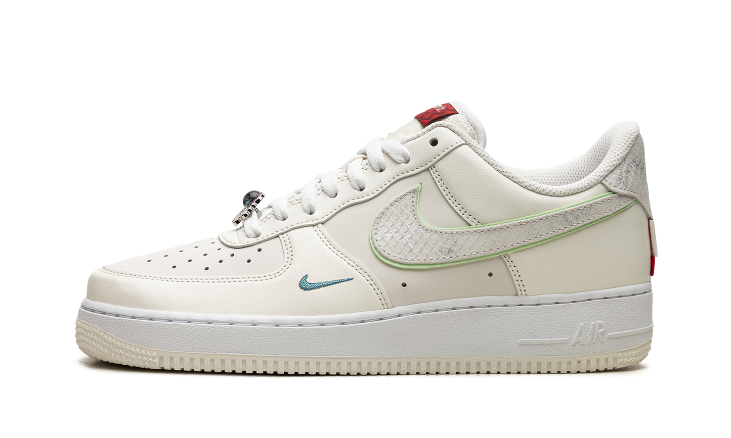 Nike Air Force 1 "Year of the Dragon" FZ5052 131