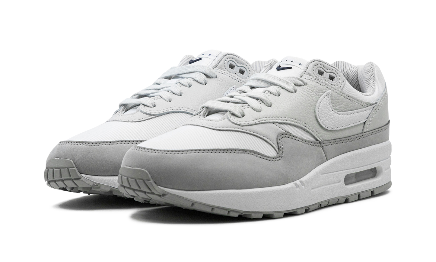 Nike AIR MAX 1 '87 LX WMNS "Light Smoke Grey" FN0564 001