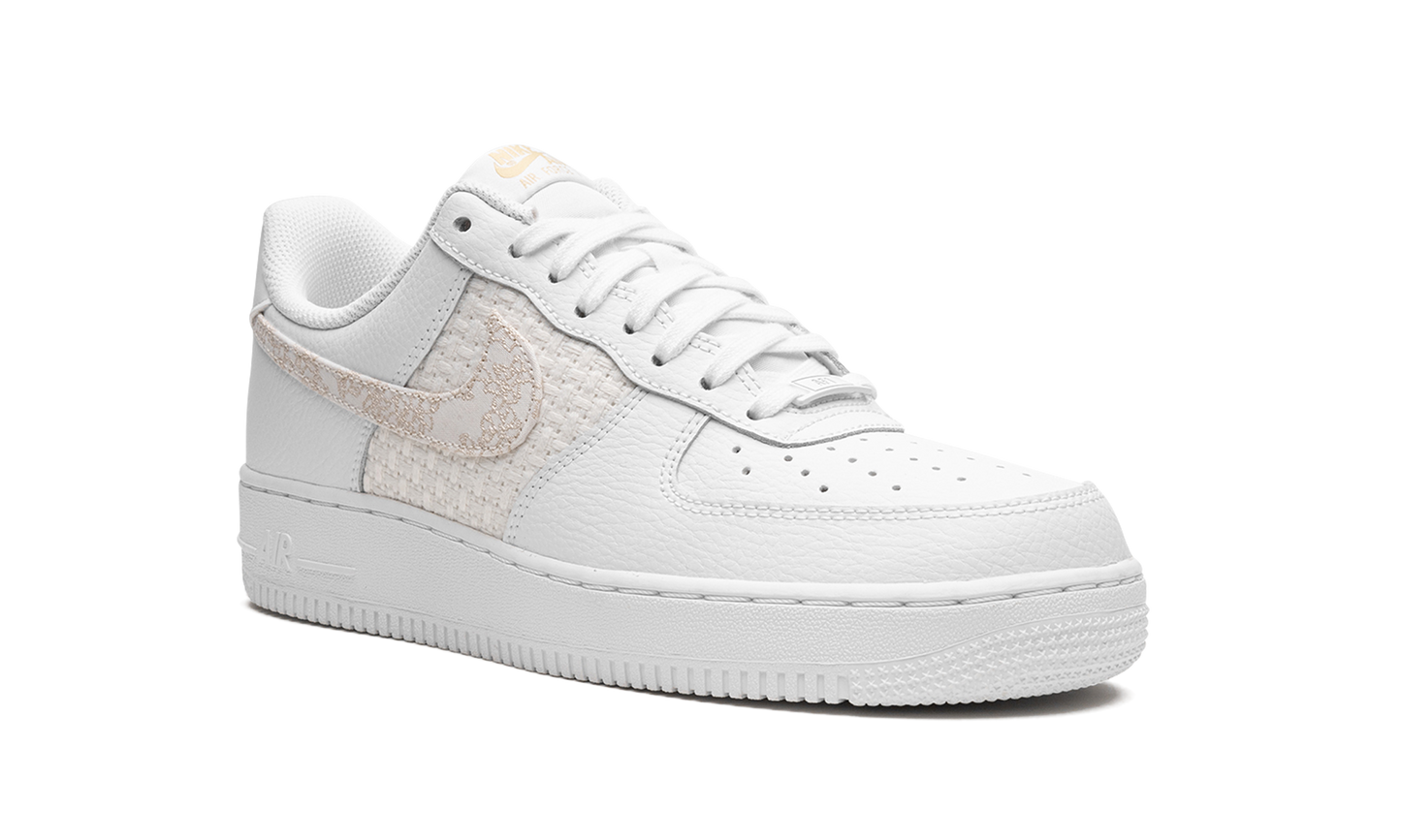 Nike AIR FORCE 1 '07 SE MNS WMNS Flower Swoosh DO9458 100