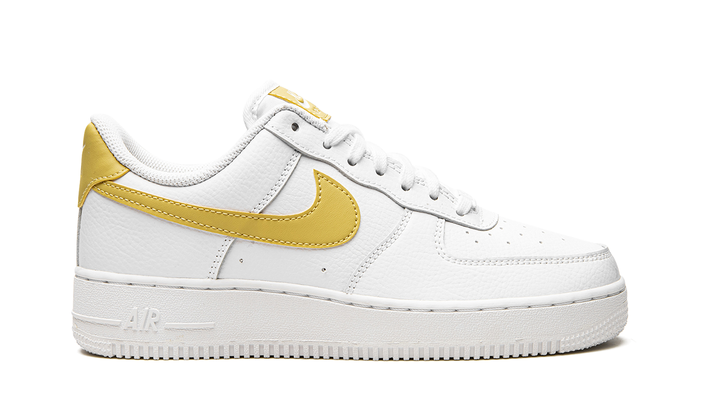 Nike AIR FORCE 1 LO MNS WMNS White / Saturn Gold 315115 170