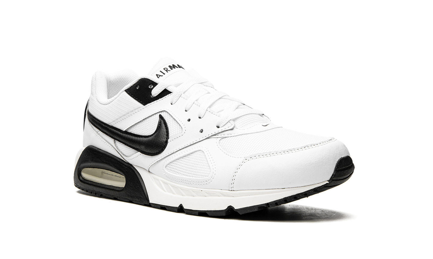 Nike Air Max IVO 580518 106
