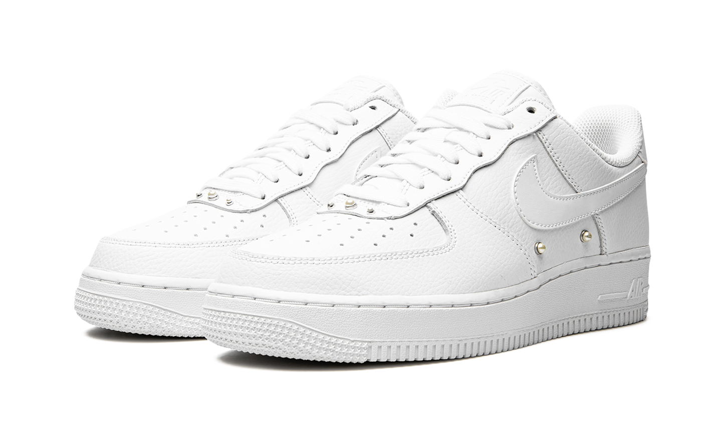 Nike AIR FORCE 1 LO MNS WMNS Pearls DQ0231 100