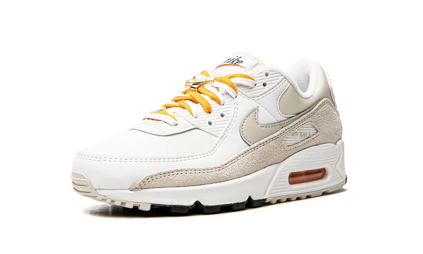 Nike AIR MAX 90 NMS WMNS "Light Bone University Gold"