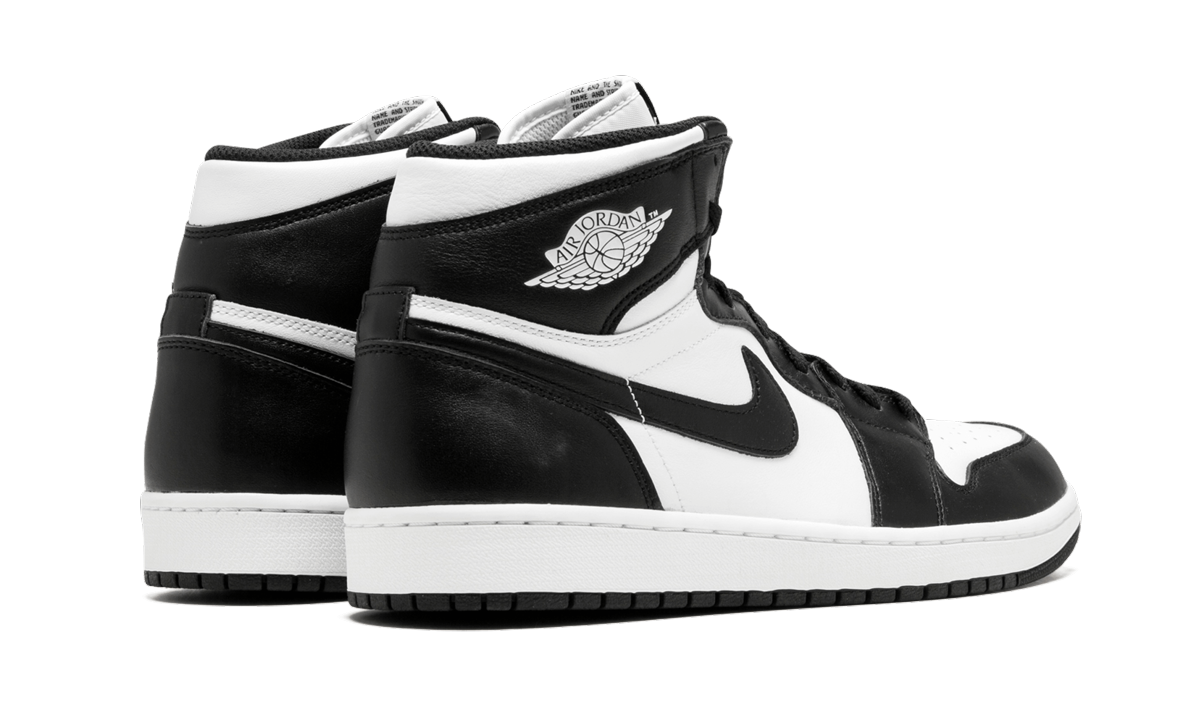 Air Jordan 1 Retro High OG Black / White 2014 555088 010