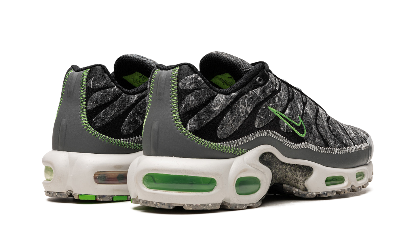 Nike Air Max Plus "Essential Crater Green" DA9326 001