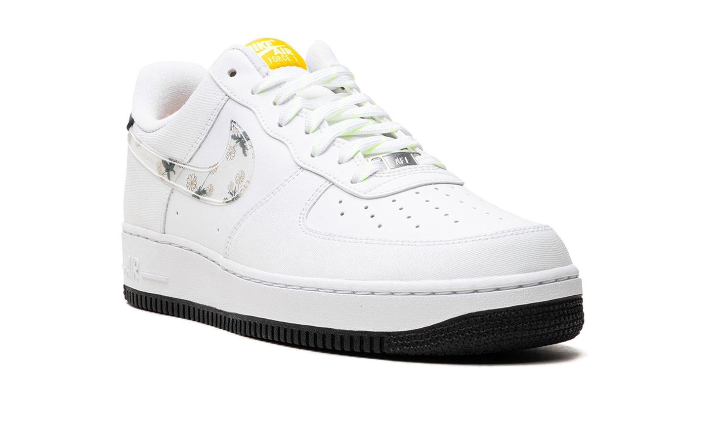 Nike Air Force 1 "Daisy" CW5571 100