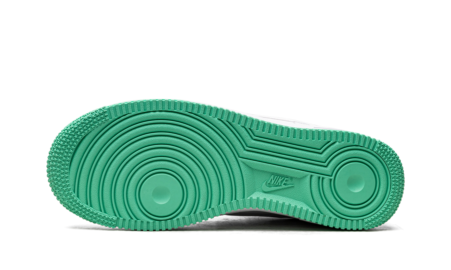 Nike Air Force 1 Low "Mint" DH7561 107