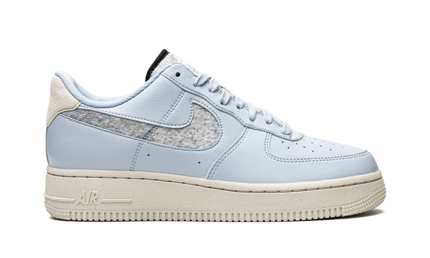 Nike AIR FORCE 1 LO 07 SE () WMNS Light Armory Blue