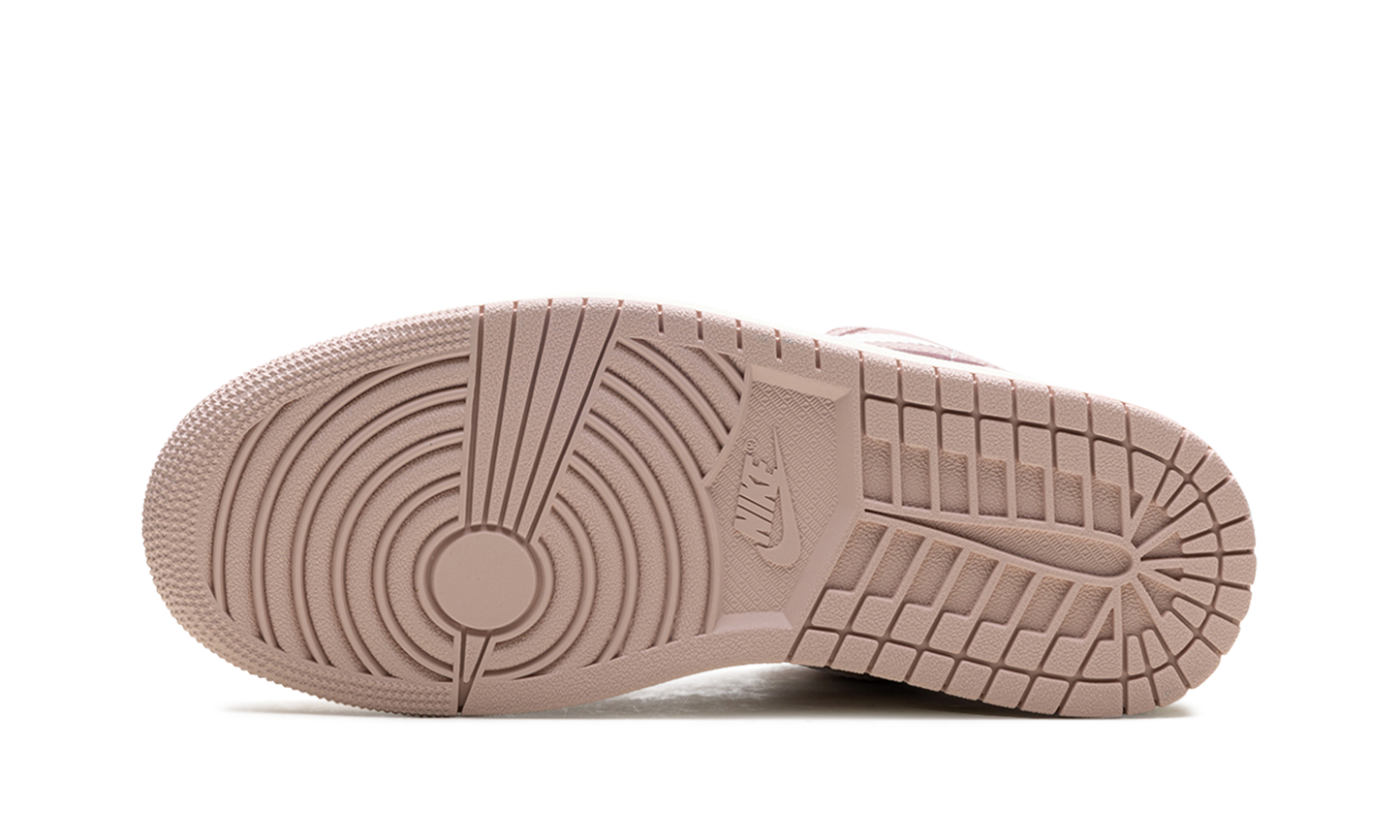 Jordan 1 Low WMNS Pink Oxford DC0774 162