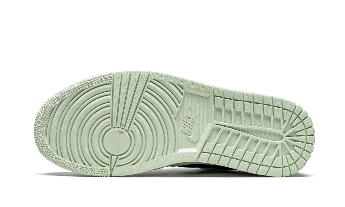 AIR JORDAN 1 LO SE WMNS Barely Green CZ0776 300