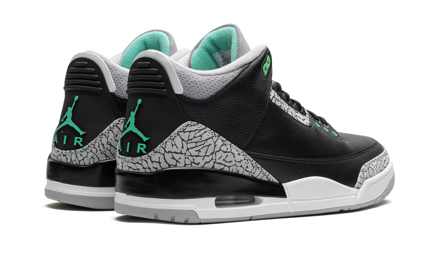 Air Jordan 3 Retro Green Glow CT8532 031
