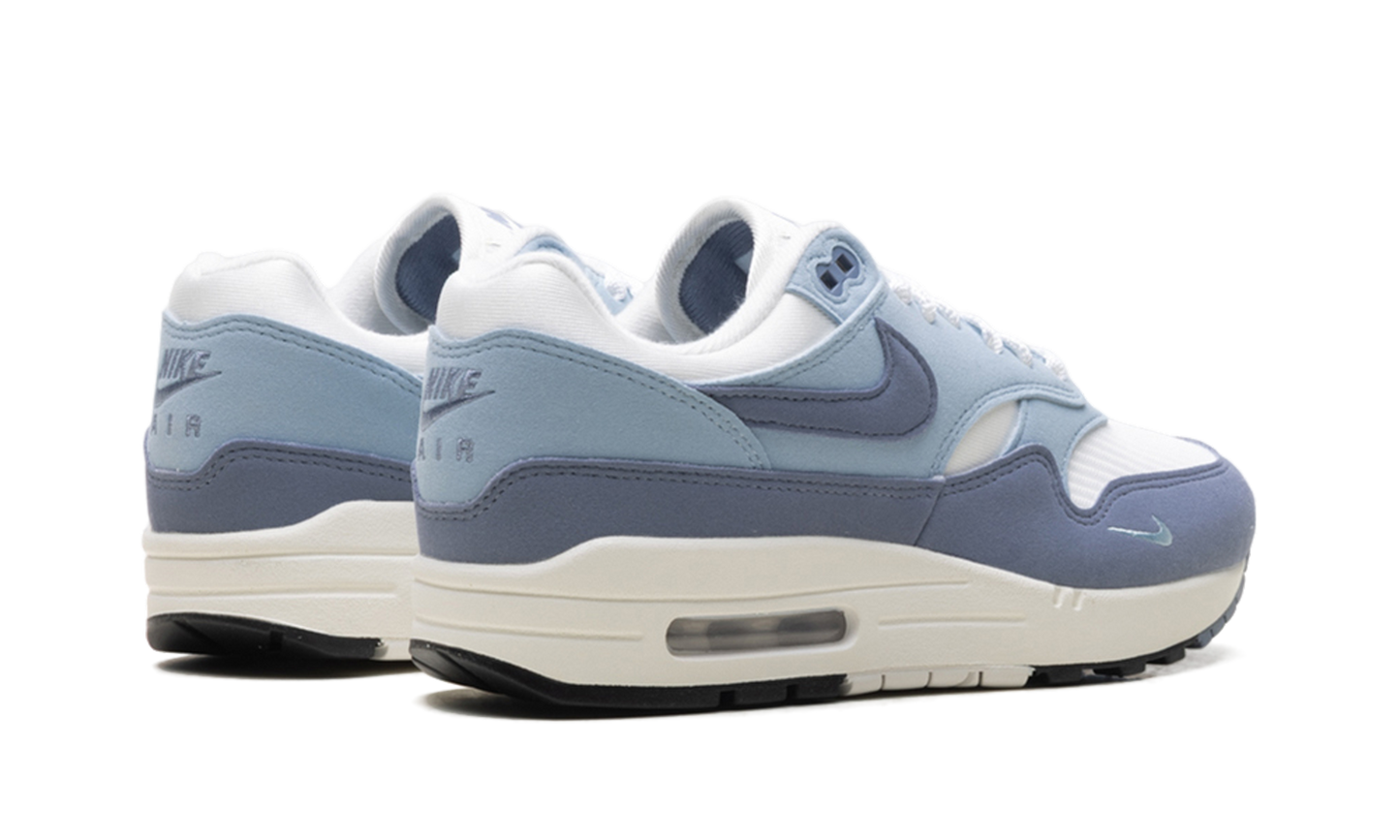 Nike Nike Air Max 1 '87 WMNS "Light Armory Blue Ashen Slate" HF1194 102