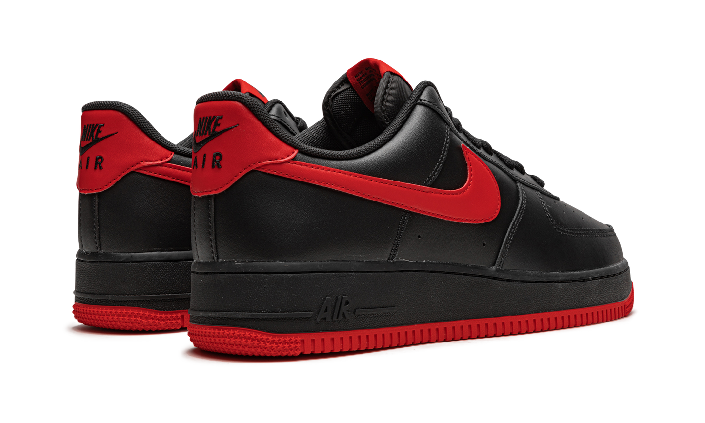 Nike Air Force 1 Low '07 "Bred" DC2911 001