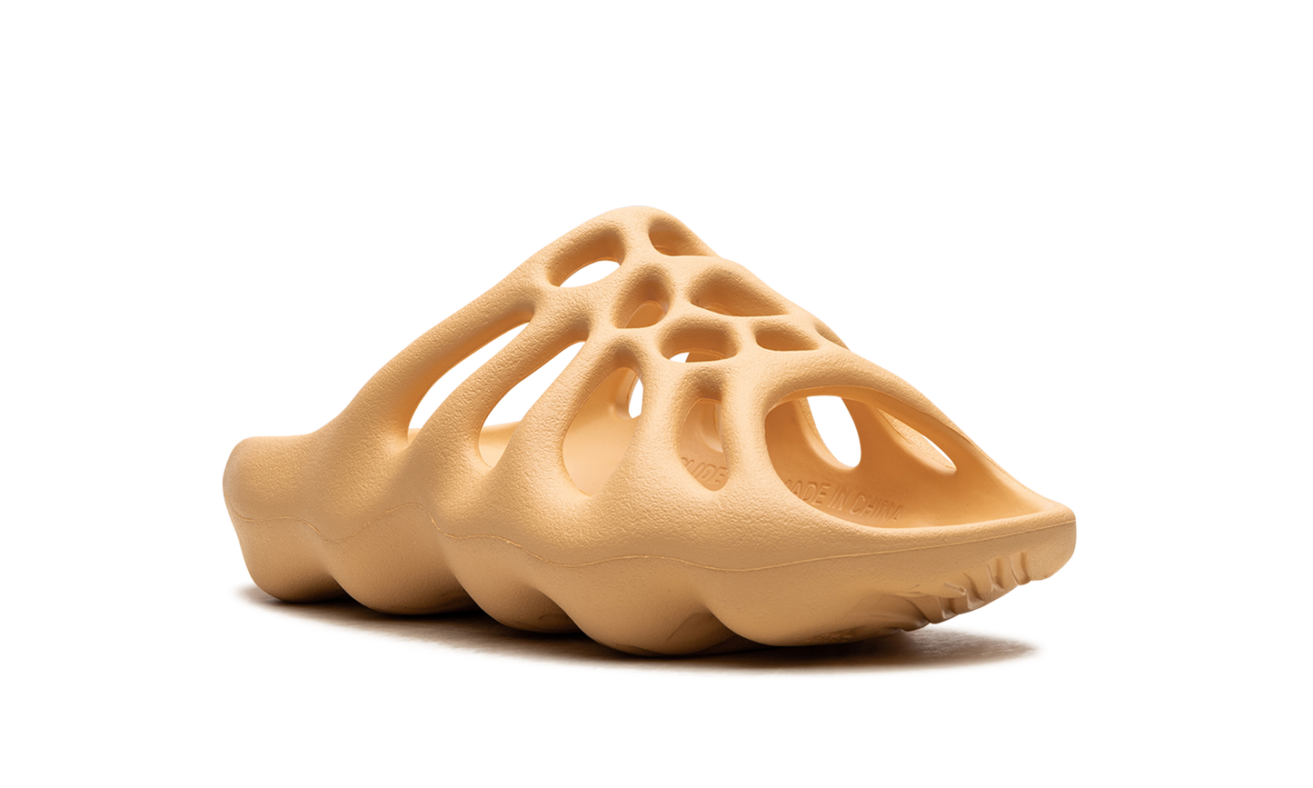Yeezy 450 Slide "Cream" GZ9864
