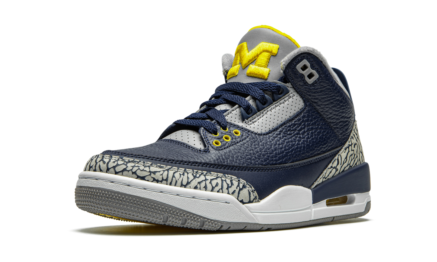 Air Jordan 3 Retro PE Michigan AJ3 820064
