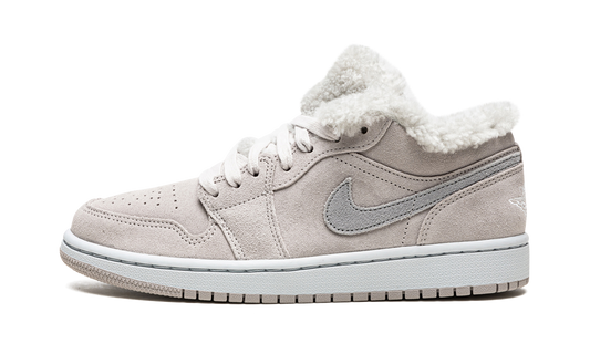 AIR JORDAN 1 Low SE WMNS Sherpa Fleece DO0750 002
